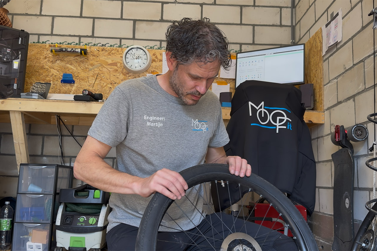 AvdH_MartijnHaringman_VanMoof_01_853 De reparateurs van Delta Mobile staan voor je klaar